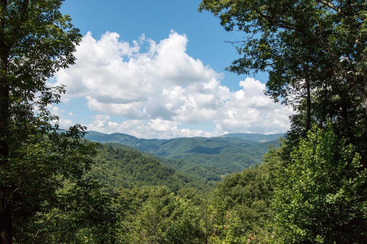 Lazy Bear Lodge Valle Crucis Εξωτερικό φωτογραφία