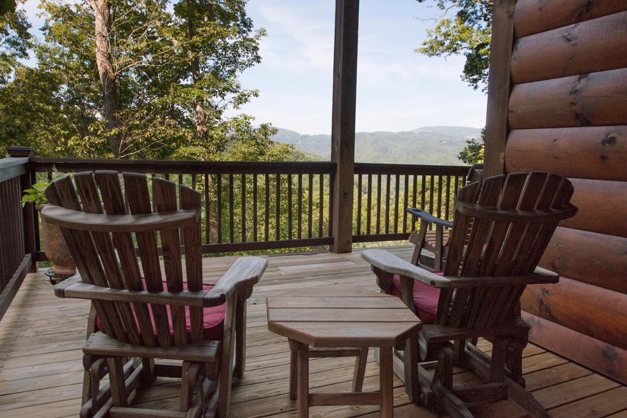 Lazy Bear Lodge Valle Crucis Εξωτερικό φωτογραφία