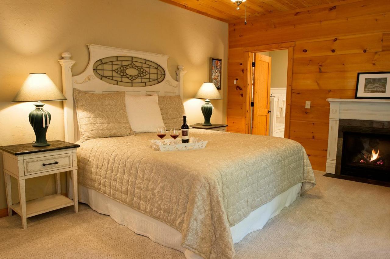 Lazy Bear Lodge Valle Crucis Εξωτερικό φωτογραφία